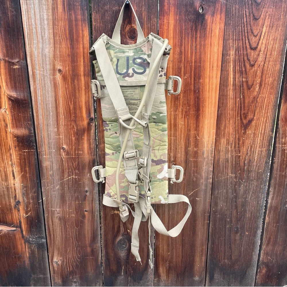 Skilcraft Molle II Hydration System Carrier - Picture 16 of 16